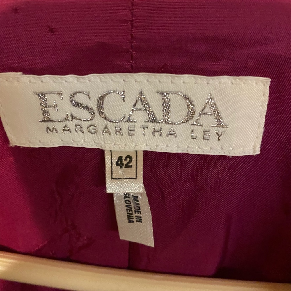 Escada blazer - Picture 9 of 9